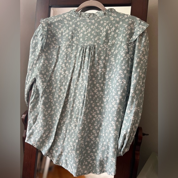 LC Ruffle button down blouse - Picture 2 of 5
